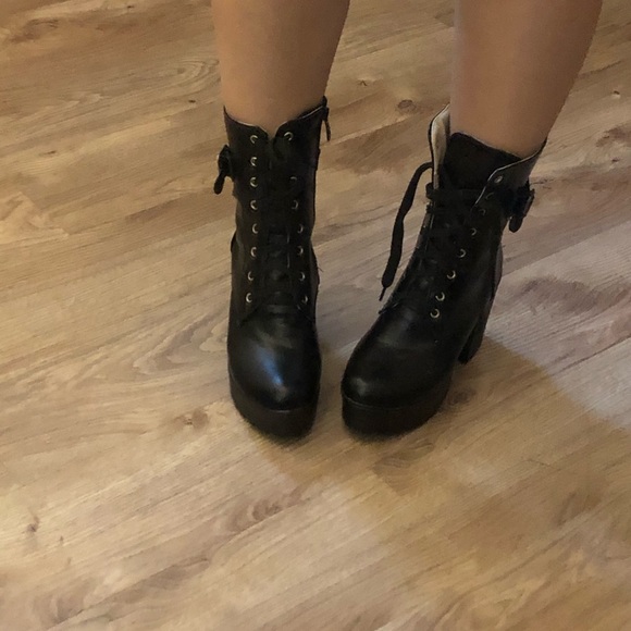 Heeled combat boots - Picture 2 of 4